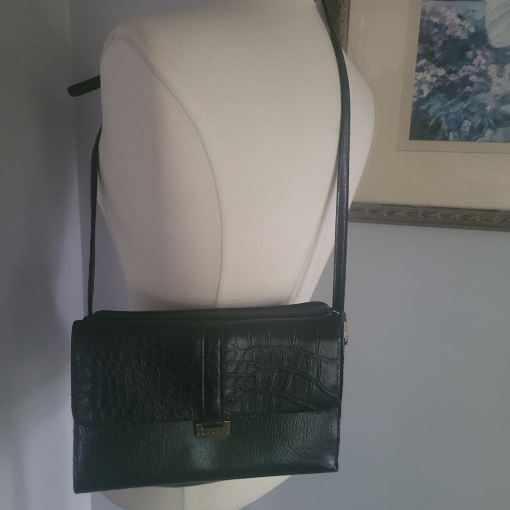 Cornell Elegant Black Crocodile-Embossed Women's Bag